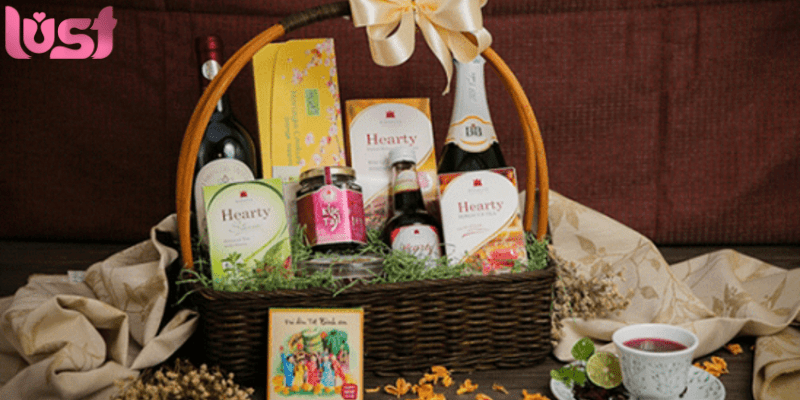 Mua Quà Tết Tặng Nhà Người Yêu – Gợi Ý Để Ghi Điểm Tuyệt Đối
