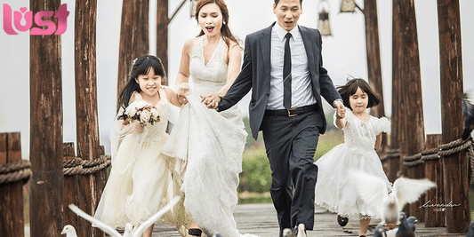 Tặng Quà Kỷ Niệm Ngày Cưới Cho Vợ: Gợi Ý Những Món Quà Ý Nghĩa